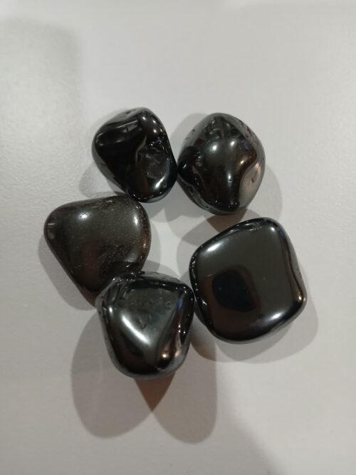 Hematite Grounding Stone – Shield of Balance & Protection (Medium Tumble)