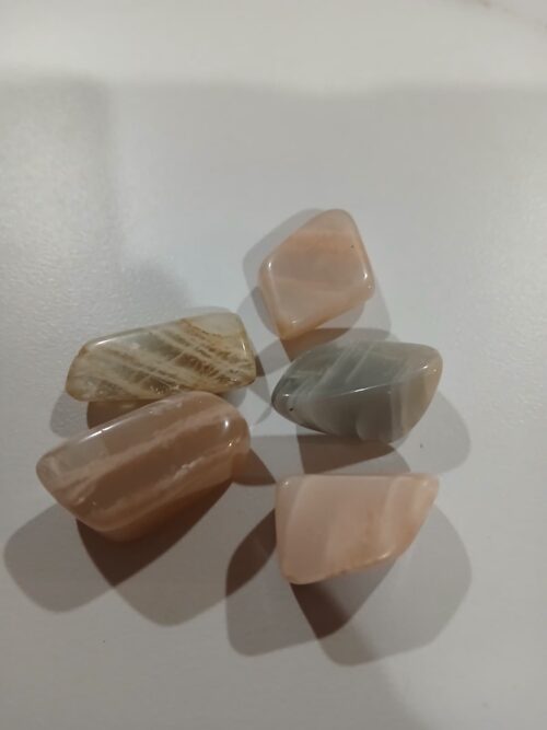 Moonstone Crystal – Tumbled Stone of Intuition, Renewal & Divine Feminine